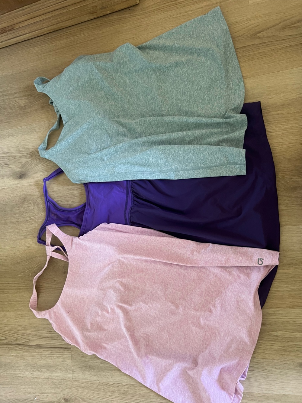Athleta and Gap 3-Pack Sports Tanks in Plum, Heather Pink & Heather Gray/Green